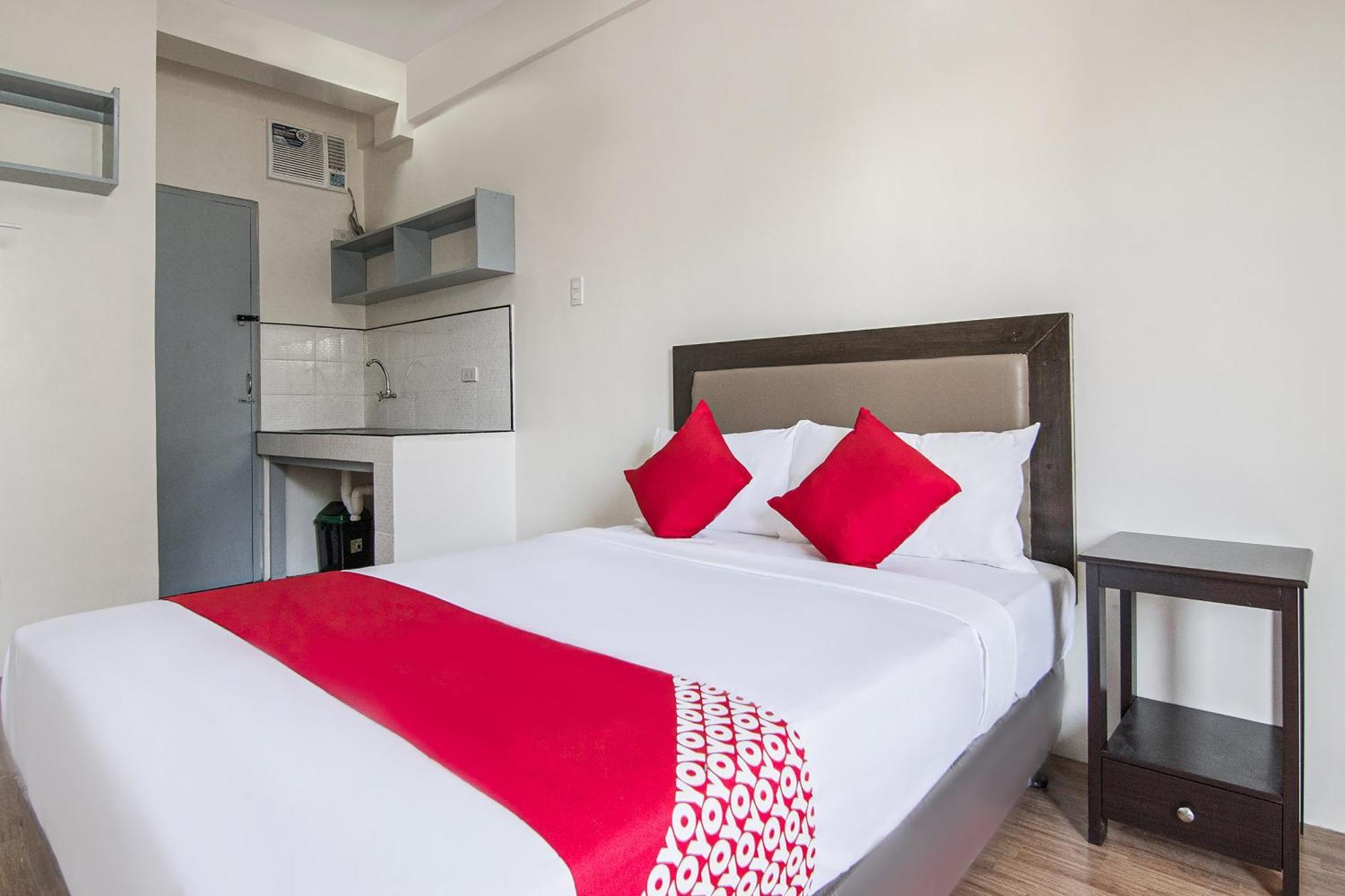 Oyo 431 Apollo 11 Apartelle Pasay Ngoại thất bức ảnh