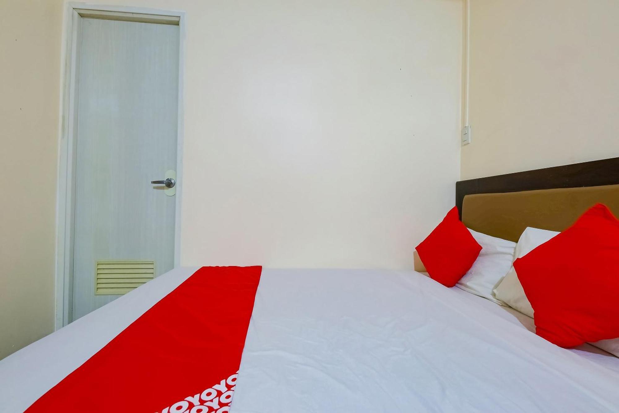Oyo 431 Apollo 11 Apartelle Pasay Ngoại thất bức ảnh
