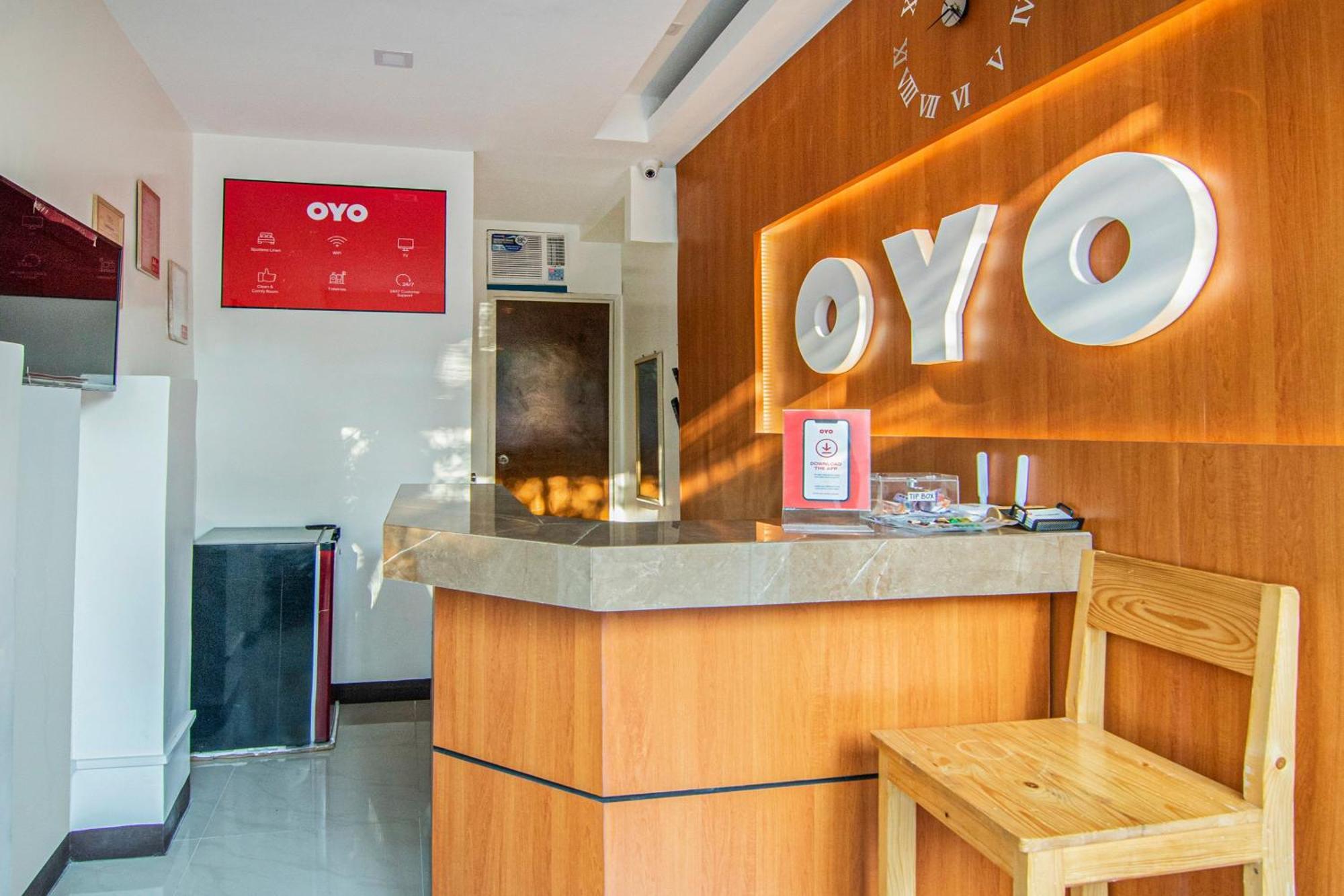 Oyo 431 Apollo 11 Apartelle Pasay Ngoại thất bức ảnh