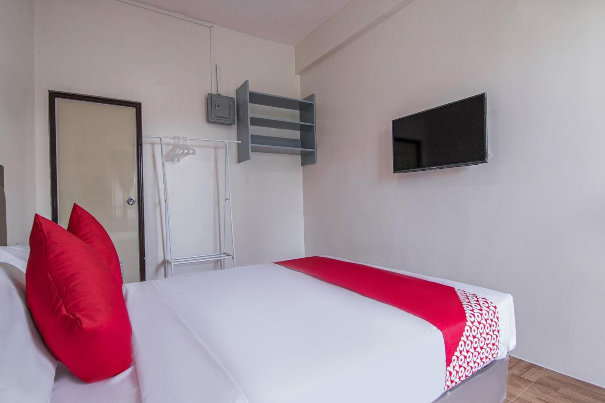 Oyo 431 Apollo 11 Apartelle Pasay Ngoại thất bức ảnh