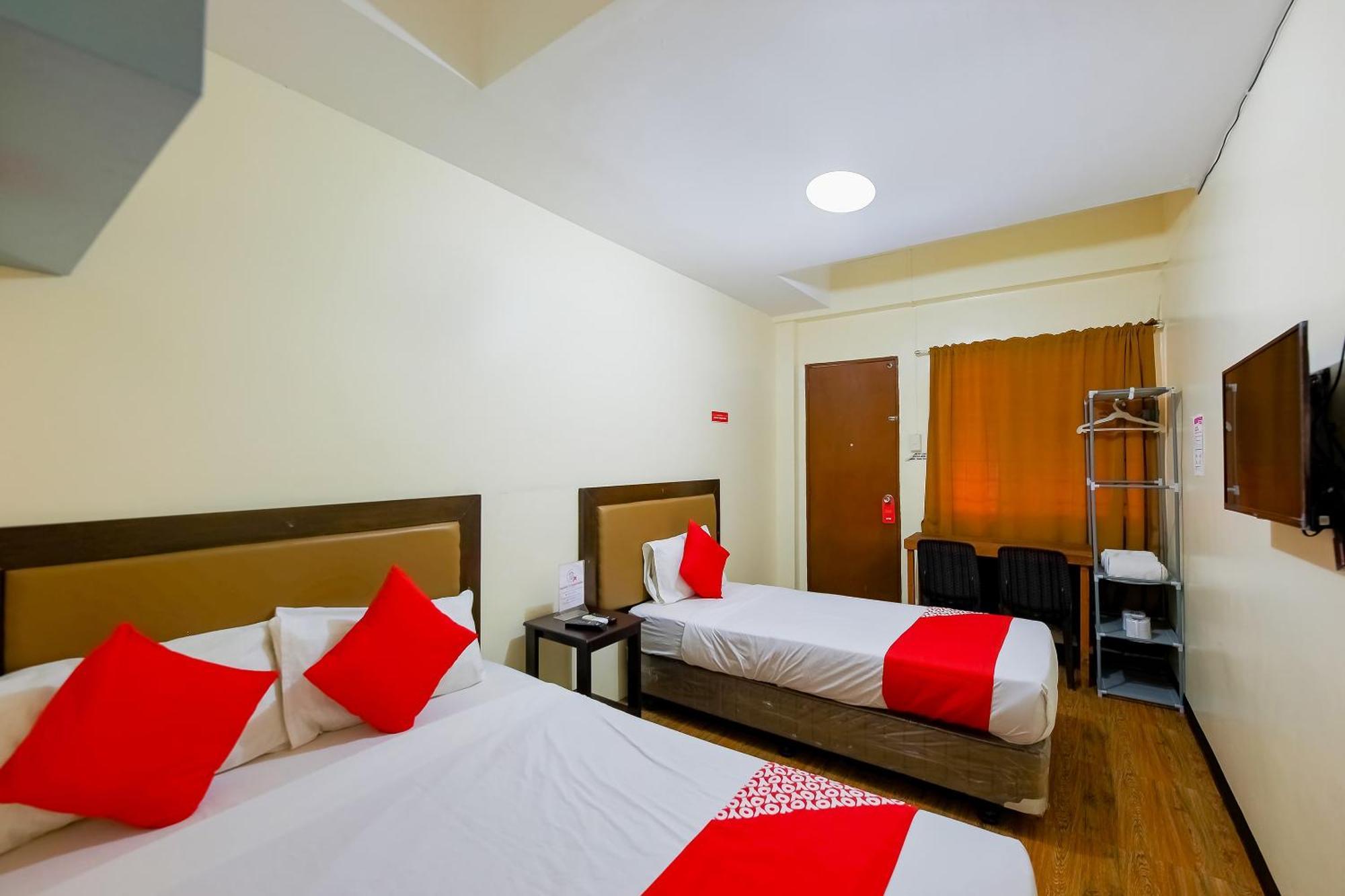Oyo 431 Apollo 11 Apartelle Pasay Ngoại thất bức ảnh